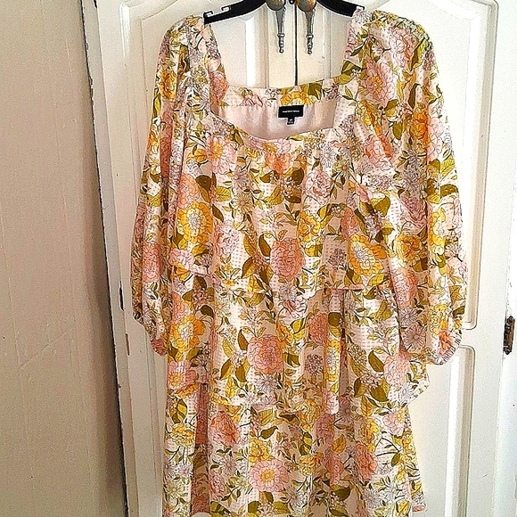 Who What Wear Drawing Room Floral Tiered Dress Womens Size Medium - Picture 2 of 7
